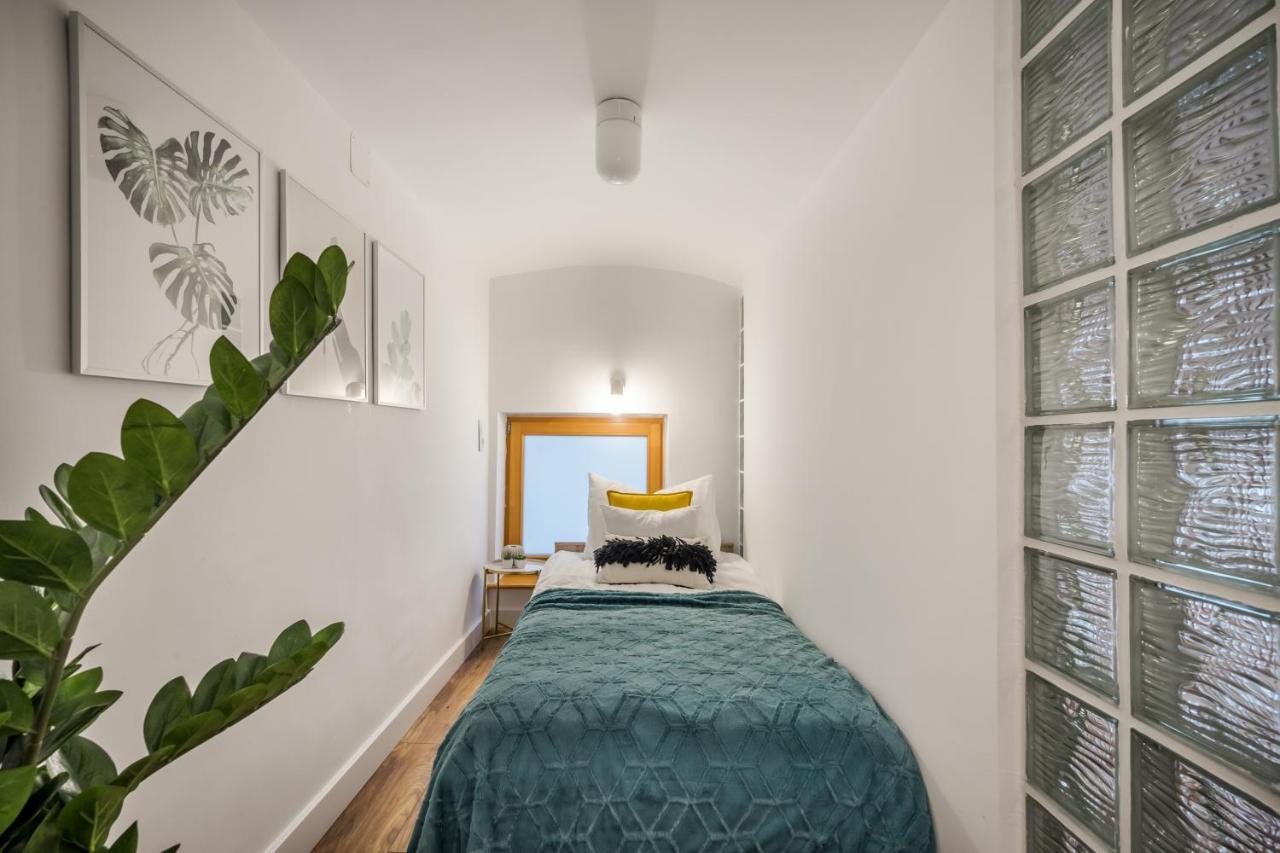 Colorful Designer Home In The Heart Of Budapest Bagian luar foto